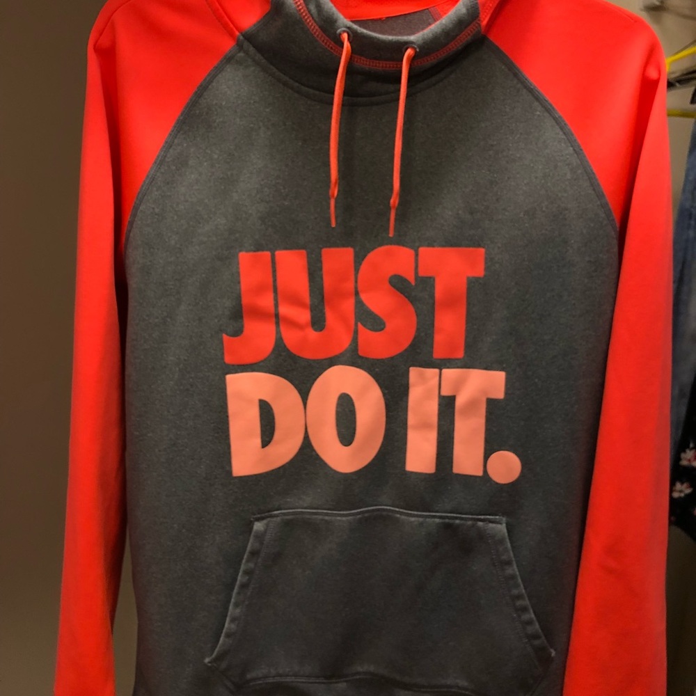 NIKE SWEATSHIRT